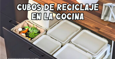 Cubos de reciclaje en la cocina